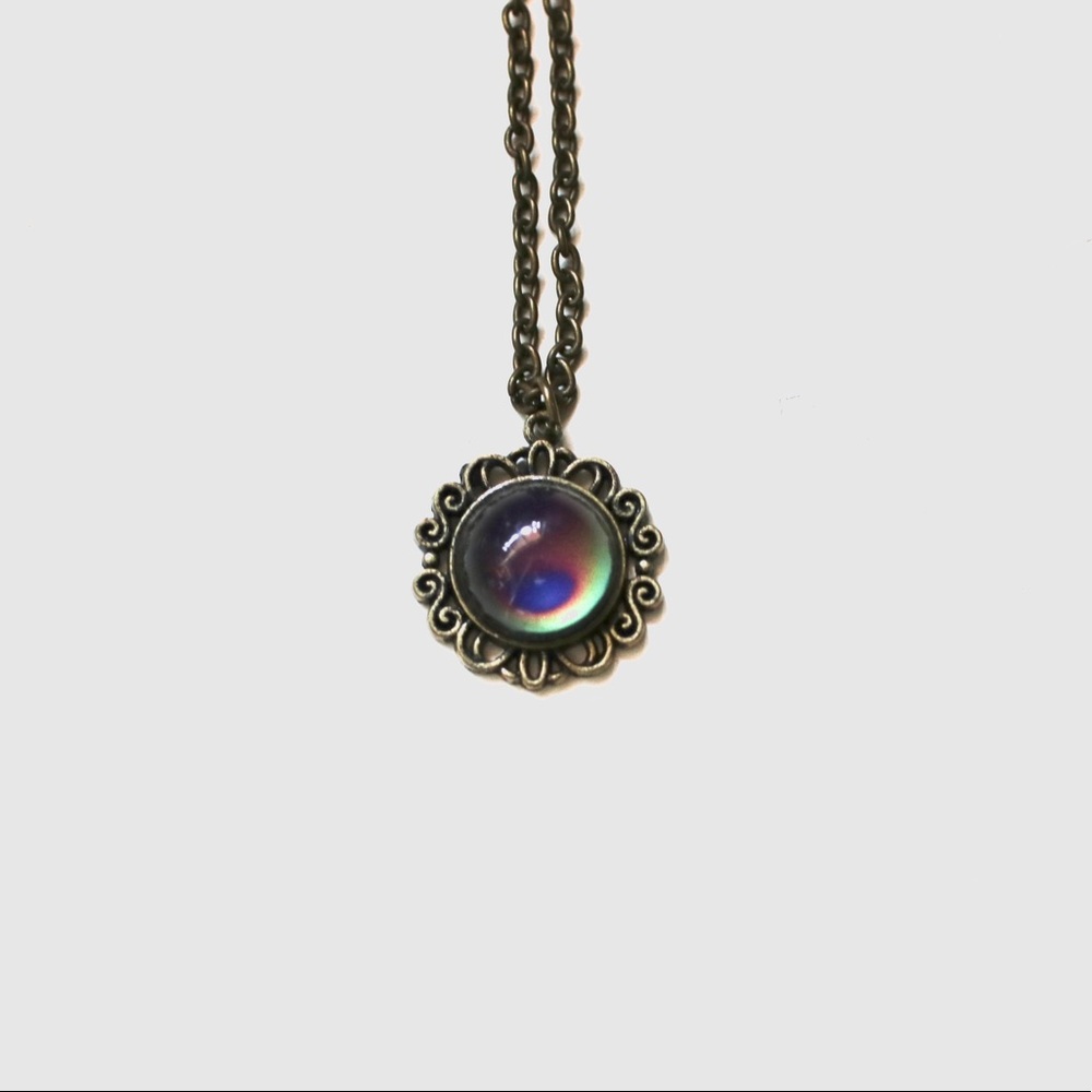 Vintage looking mood necklace